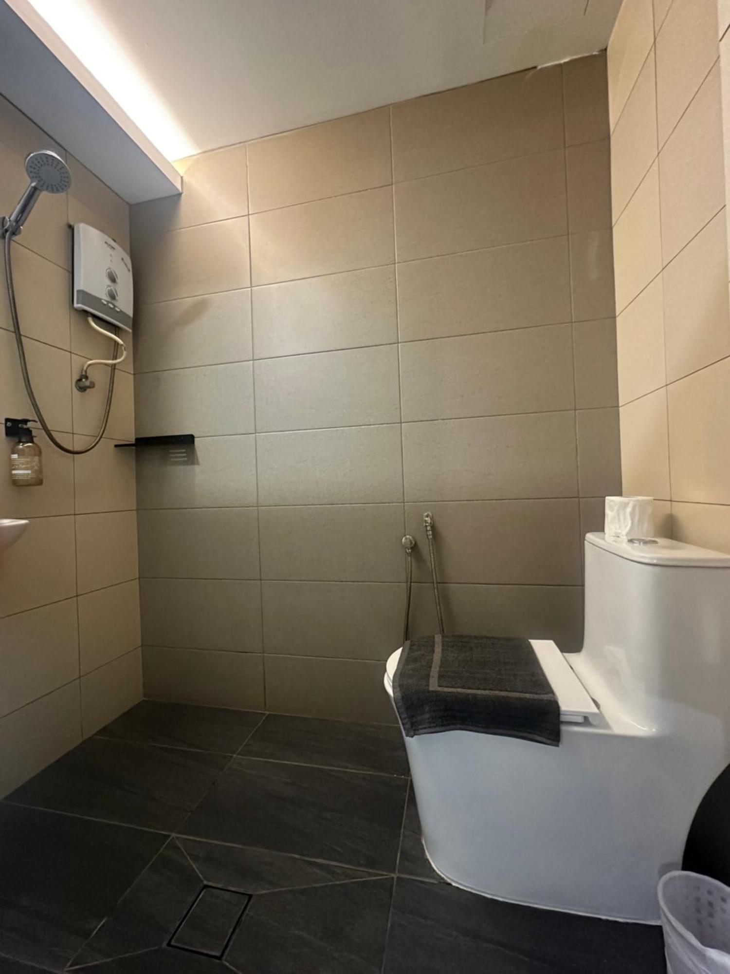 Deluxe Family Room,1607703292:JPEG